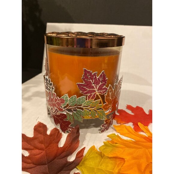 Bath & Body Works “Autumn Leaf Garland” New 3 Wick Candle Holder - Picture 2 of 9